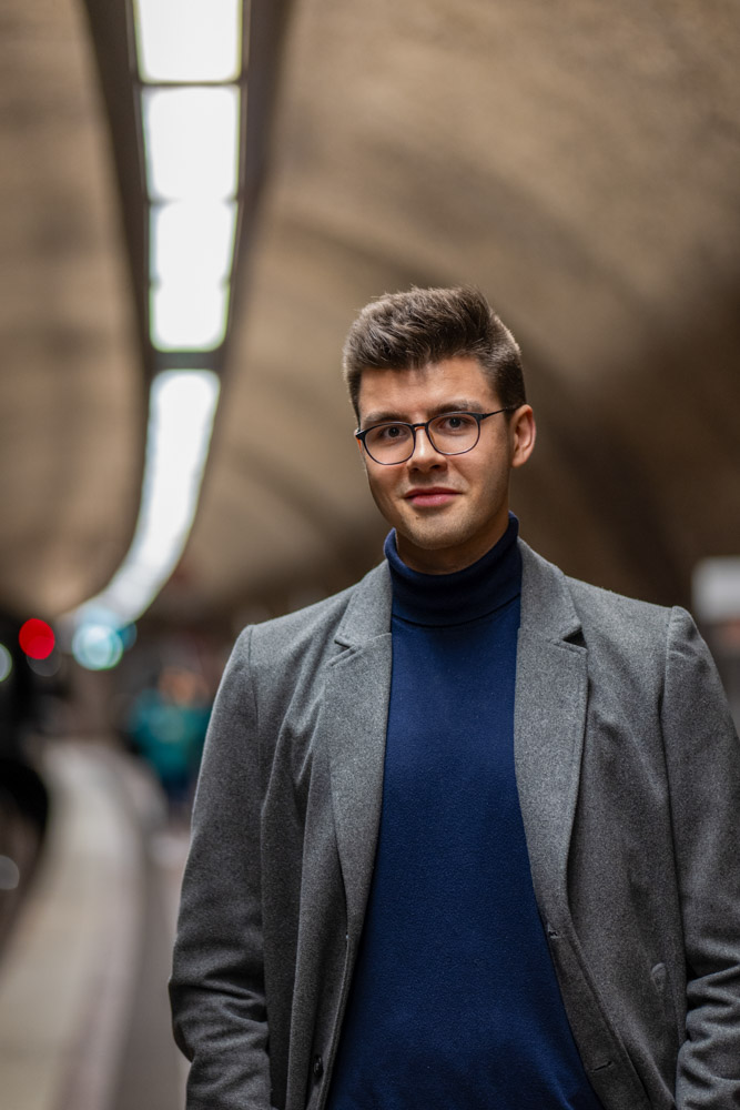 Portrait Jakob in der U-Bahn, Nürnberg
