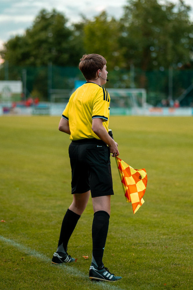 Schiedsrichter beim Aufstiegs-Relegationsspiel FC Mühldorf